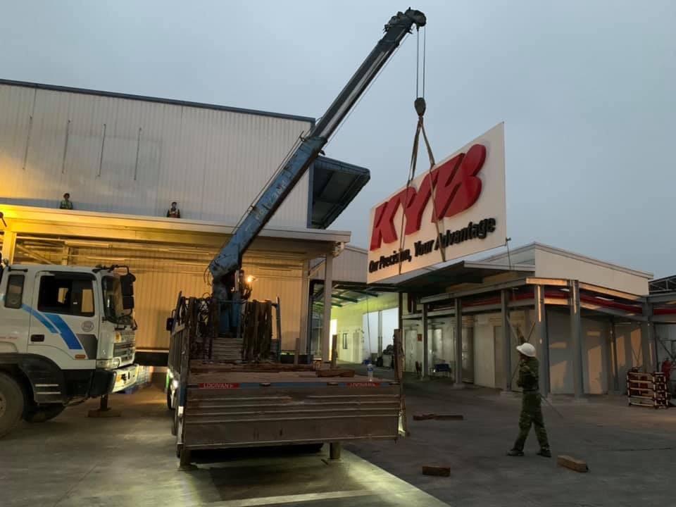 Sửa chữa và chuyển biển hiệu quảng cáo tại Hà Nội