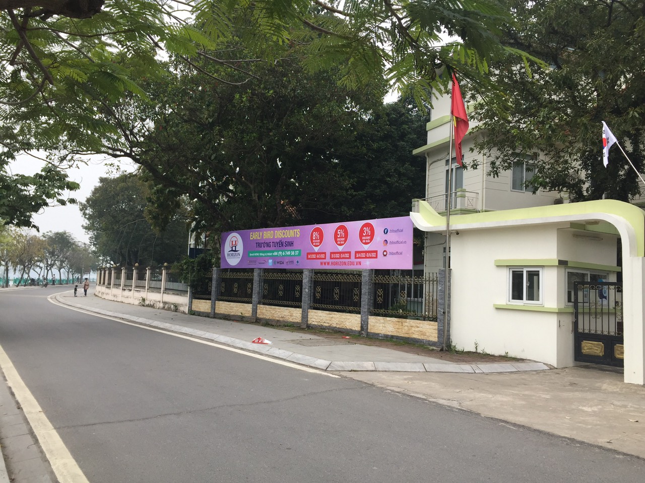 Làm biển hiệu quảng cáo cho các trường học