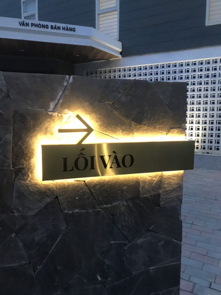 bộ chữ đèn hắt chân